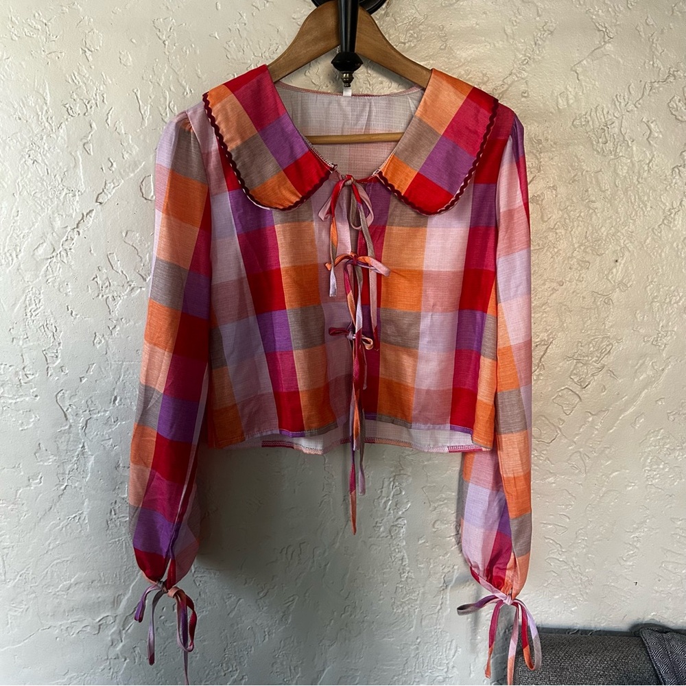 Plaid Pattern Keyhole Collared Blouse